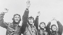 Không quân Việt Nam đánh thắng trận đầu