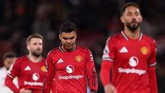 MU thua sốc Leeds tại Old Trafford, Carrick trả giá vì sai lầm nhân sự