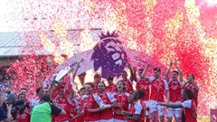 Arsenal đăng quang ngôi vương Ngoại hạng Anh sau 22 năm chờ đợi