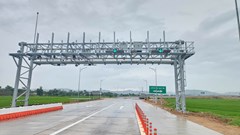 Từ 14h hôm nay, phương tiện đi cao tốc Quảng Ngãi - Nha Trang phải trả phí thế nào?