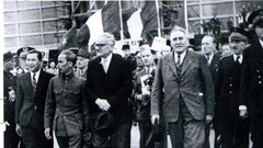 Chủ tịch Hồ Chí Minh ký Tạm ước Việt - Pháp (1946)