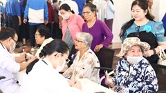 Chưa đăng ký tạm trú tại TP.HCM vẫn được khám sức khỏe miễn phí