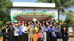 Sinh viên tổ chức chương trình nghệ thuật phục vụ cộng đồng các dân tộc