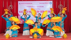 Biểu diễn báo cáo nghệ thuật múa Chăm, Khmer