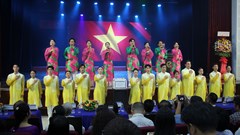 Lễ khai giảng xúc động với chương trình quyên góp ủng hộ đồng bào bị thiên tai