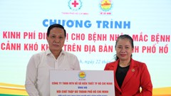 Trao kinh phí hỗ trợ 400 bệnh nhân mắc bệnh hiểm nghèo