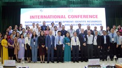 Bản sắc và nguồn lực trong phát triển du lịch bền vững