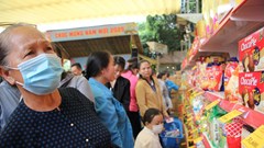 Kiên quyết không để xảy ra hiện tượng khan hàng, sốt giá cục bộ dịp Tết 2025