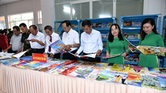 Sóc Trăng khai mạc Hội Báo Xuân Ất Tỵ 2025