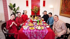 Mùng 1 xem nghệ nhân bày mâm cỗ Tết