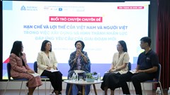 Nhà ngoại giao Tôn Nữ Thị Ninh trò chuyện với sinh viên về nguồn nhân lực trong giai đoạn mới