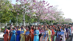 Khai mạc Tuần lễ Hoa Kèn Hồng năm 2025