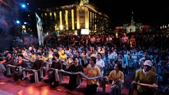 Hơn 1.000 diễn viên tham gia “Vũ hội khăn rằn”