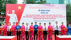 Khai mạc triển lãm ảnh “Chủ tịch Hồ Chí Minh – Người anh hùng dân tộc vĩ đại”