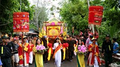 Độc đáo Lễ phục hiện rước tượng Bà Chúa Xứ núi Sam 