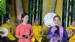 Đờn ca tài tử phương Nam vang lên giữa lòng Hà Nội