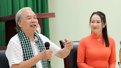 Chia sẻ với sinh viên về vai trò của Đờn ca tài tử trong phát triển du lịch