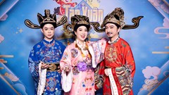 Lê Khánh trở lại sân khấu kịch sau loạt dự án điện ảnh