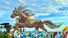 Độc đáo linh vật ngựa được thiết kế bằng mây tre đón Tết Bính Ngọ 2026