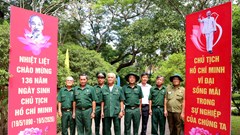 Người dân miền Tây Nam Bộ về Long Đức tưởng nhớ Bác Hồ   