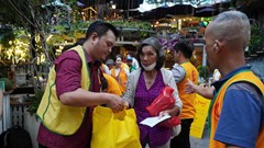 Ra mắt hai dự án an sinh dành cho người già neo đơn