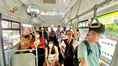 Sau hơn một tháng miễn vé, xe buýt TP.HCM phục vụ bao nhiêu lượt khách?