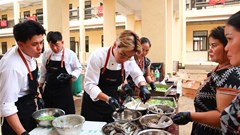 Trước chung kết, Top 5 Top Chef Việt Nam 2026 vượt khỏi căn bếp quen thuộc