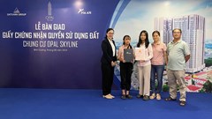 Cư dân Opal Skyline chính thức nhận bàn giao sổ hồng 