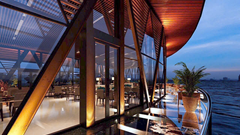 Thênh thang bước đi giữa trời rực rỡ            