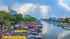 Trải nghiệm Tết xưa ở chợ hoa Xuân “Trên bến dưới thuyền”