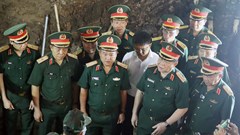 Đại tướng Nguyễn Trọng Nghĩa kiểm tra công tác tìm kiếm hài cốt liệt sĩ tại Công viên Lê Thị Riêng