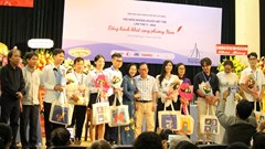 Tiếp sức cho những cây viết trẻ