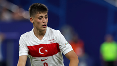 “Messi Thổ Nhĩ Kỳ” san bằng kỷ lục của Ronaldo