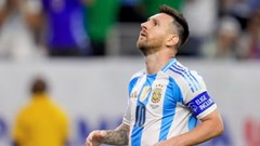  Argentina chật vật vào bán kết Copa America 2024