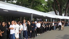 Người dân xúc động tiễn biệt Tổng Bí thư Nguyễn Phú Trọng tại Hội trường Thống Nhất