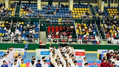 HLV và tổ trọng tài bị đình chỉ