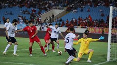 Tuyển Việt Nam thi đấu cố gắng trước Nga