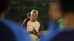 HLV đội tuyển Ấn Độ đặt mục tiêu thắng Việt Nam