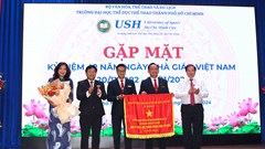 Trường Đại học TDTT TP.HCM tổ chức gặp mặt nhân kỷ niệm 42 năm ngày Nhà giáo Việt Nam