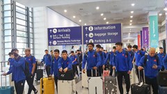 Tuyển Việt Nam đã đến Manila, chuẩn bị thi đấu với Philippines