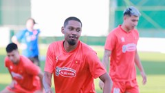 Hậu vệ Việt kiều nói gì trong lần đầu tập trung cùng đội tuyển Việt Nam?