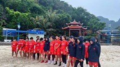 Đội tuyển bóng đá nữ Việt Nam rèn thể lực tại Quảng Ninh