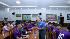 Lãnh đạo VFF gặp mặt, tặng quà cho các đội tuyển nhân dịp Quốc khánh 2.9