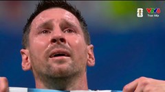 Messi bật khóc sau màn ngược dòng của Argentina, lên tiếng về quyết định gây tranh cãi của VAR