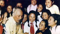 “Ai yêu nhi đồng bằng Bác Hồ Chí Minh”