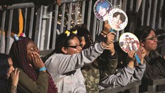  “Tác dụng phụ” từ mô hình kinh doanh của Kpop