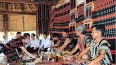 Vang xa làn điệu nói lý, hát lý