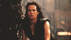 Những điều giúp Sigourney Weaver giành giải Thành tựu trọn đời
