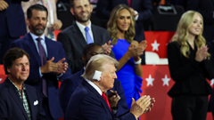 Cựu Tổng thống Donald Trump nhận được nhiều ủng hộ sau vụ ám sát hụt