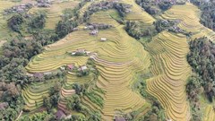 Phát triển du lịch từ nền văn hóa đậm bản sắc ở “vùng đất hoa nở trên đá“